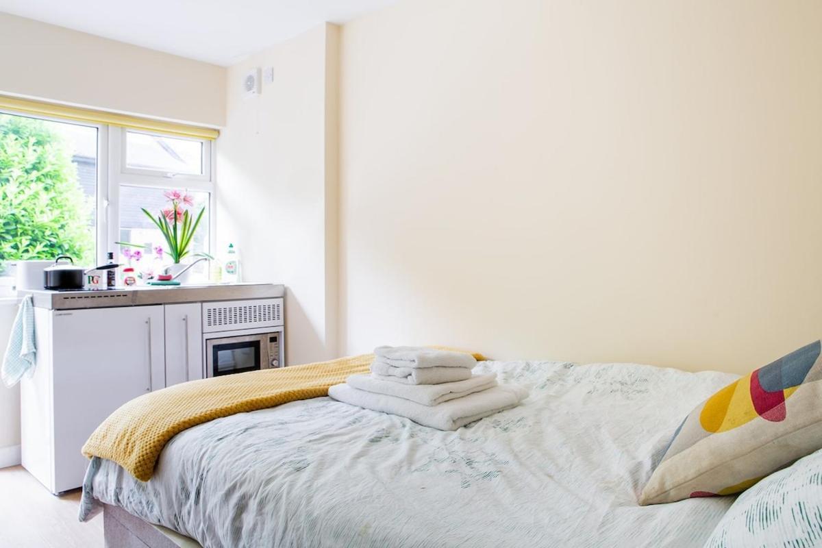 New Snug Doubleensuite In Central Forest Row Exterior foto